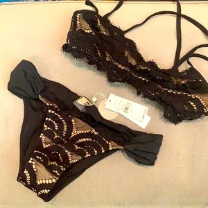PilyQ - NWT lace bikini - size M